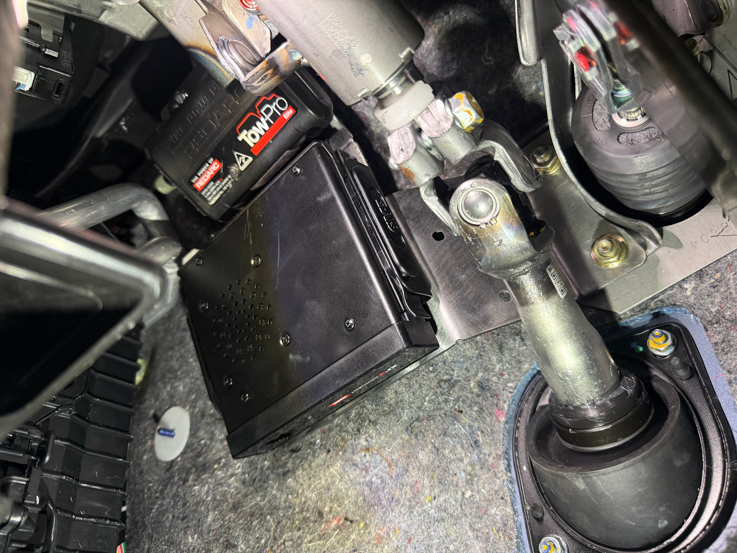 D-Max UHF and TowPro Mount Bracket
