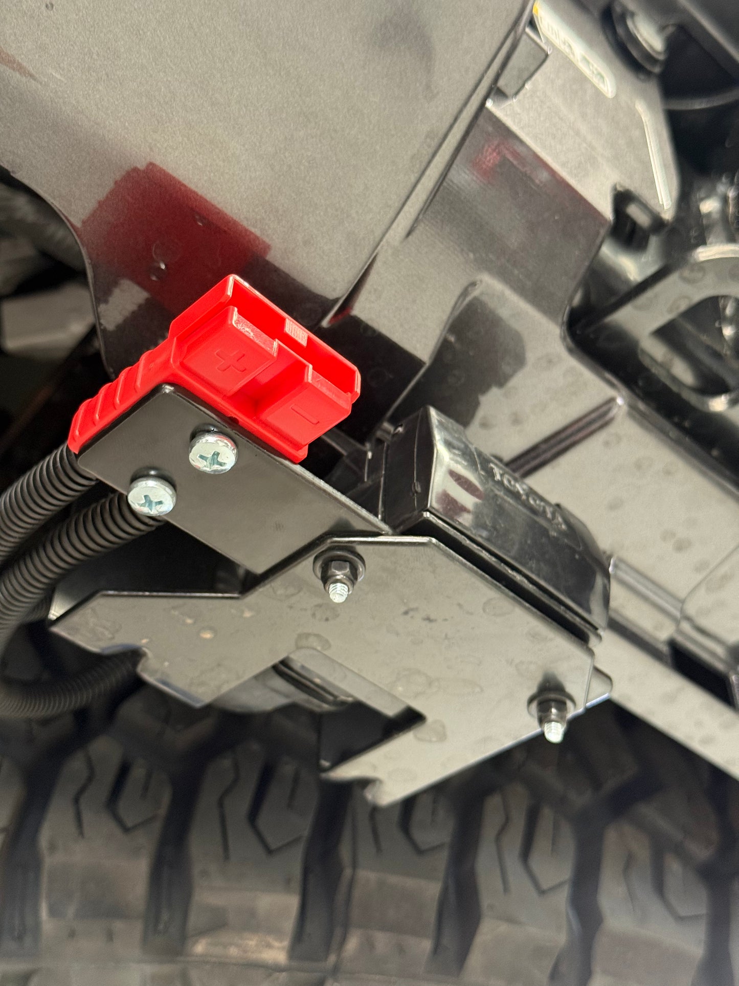 Universal Anderson Plug Trailer Socket Mount