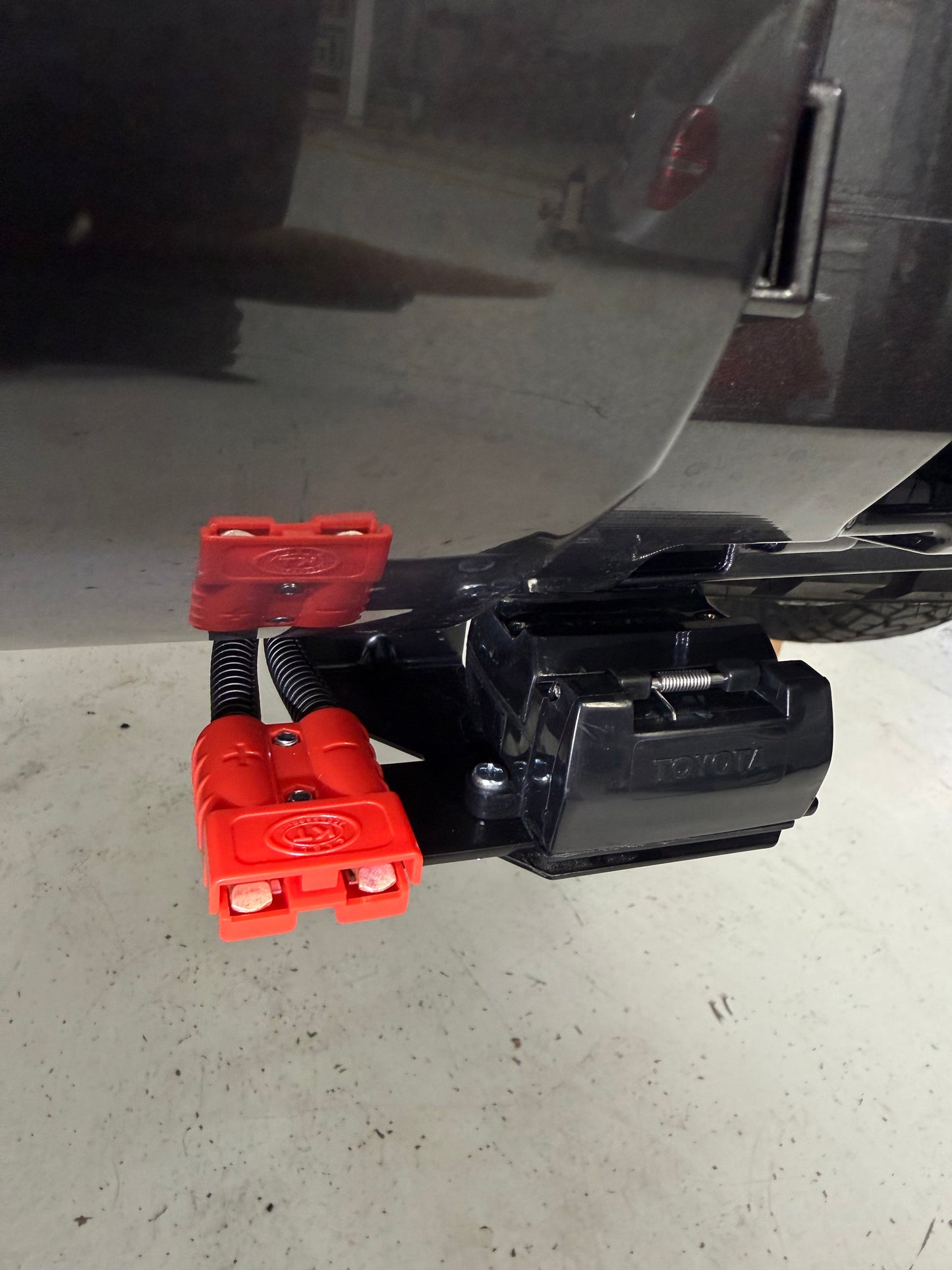 Universal Anderson Plug Trailer Socket Mount